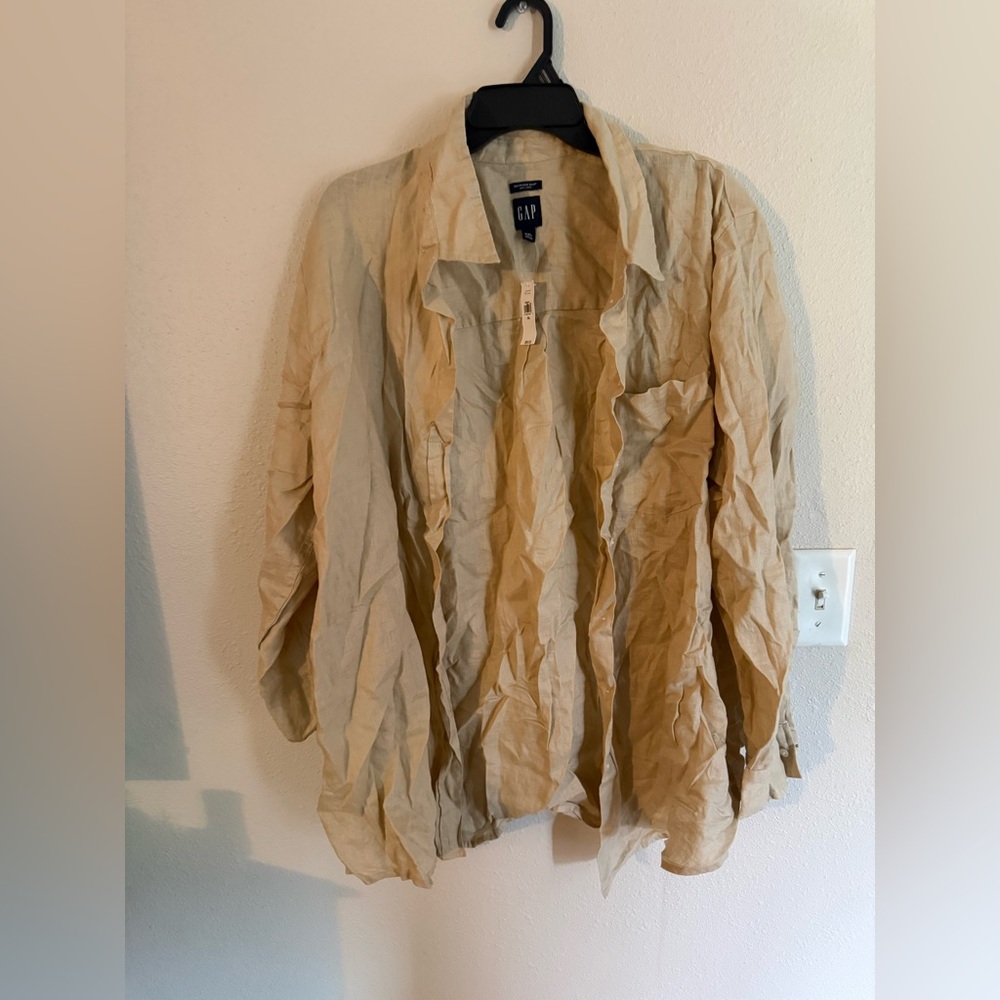 GAP women’s Light Tan Casual Shirt